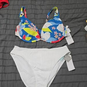 Roxy Bikini Set Lg Nwt